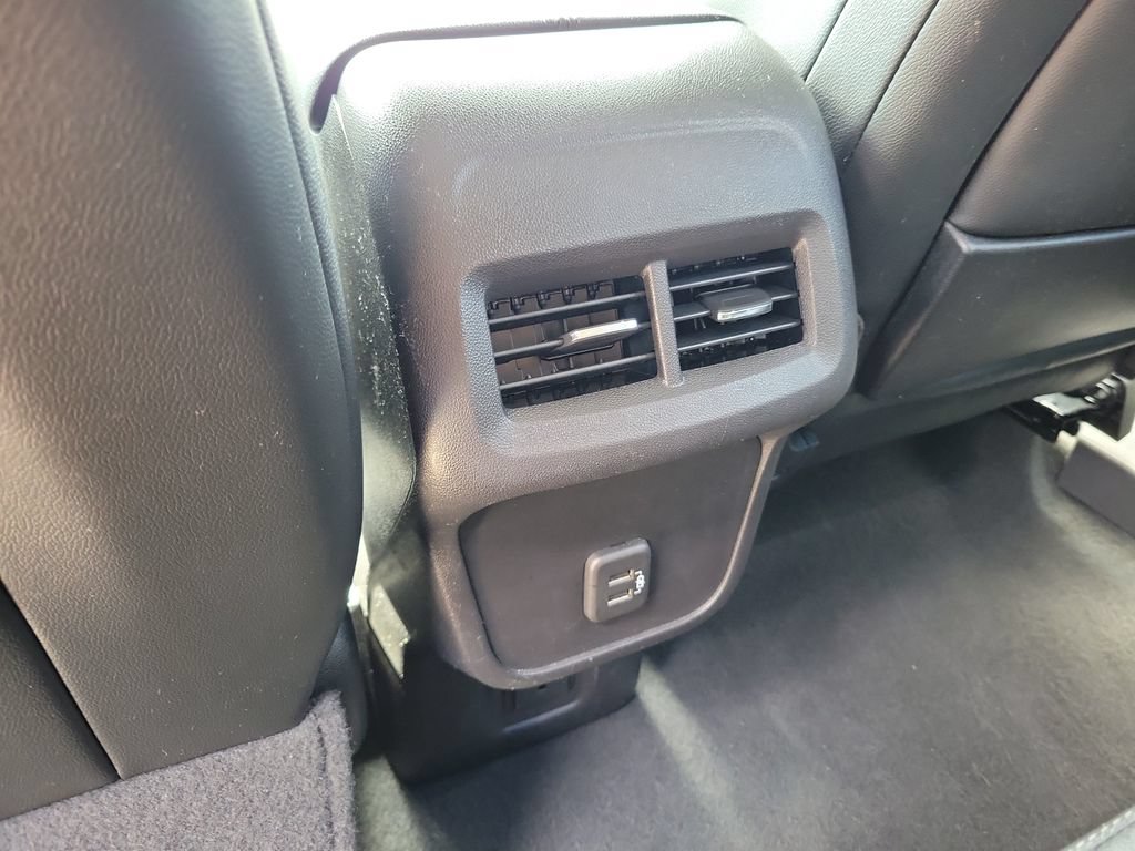 Used 2024 GMC Terrain SLT FWD image 12