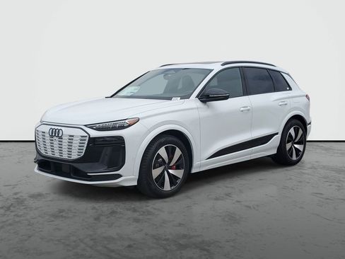 New 2025 Audi SQ6 e-tron Premium Plus AWD/4WD image 2