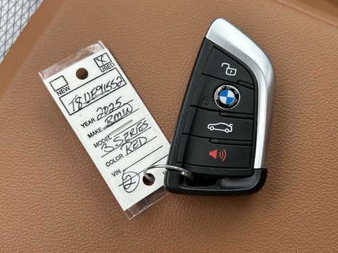 Used 2025 BMW M340i RWD image 34