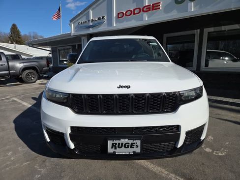 New 2025 Jeep Grand Cherokee L Limited image 2