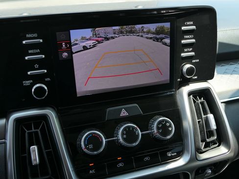 Used 2023 Kia Sorento LX FWD image 20