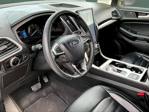 Used 2024 Ford Edge SEL image 8