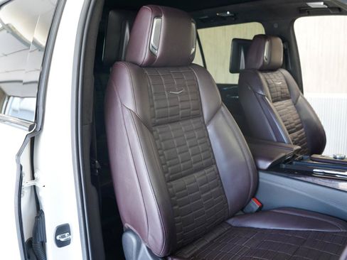 Used 2021 Cadillac Escalade Sport Platinum AWD/4WD image 31