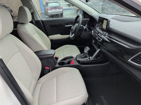 Used 2023 Kia Seltos EX image 28