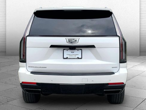 Certified 2025 Cadillac Escalade Sport Platinum AWD/4WD image 3