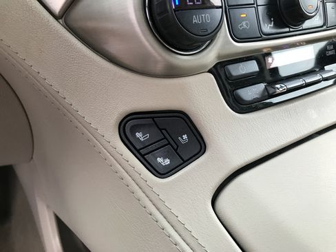 Used 2018 GMC Yukon XL Denali w/ Denali Ultimate Package AWD/4WD image 25