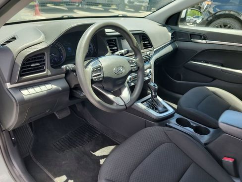 Used 2020 Hyundai Elantra SE w/ Cargo Package (C1) FWD image 14