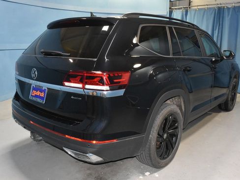 Used 2023 Volkswagen Atlas SE w/ Black Wheel Package AWD/4WD image 28
