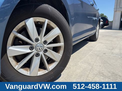 Used 2015 Volkswagen Golf S FWD image 4