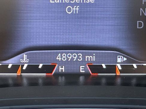 Used 2022 Jeep Cherokee Trailhawk w/ Sun, Sound & Nav Group image 28