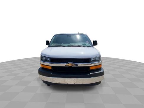 Used 2025 Chevrolet Express 3500 LT w/ LT Preferred Equipment Group RWD image 5