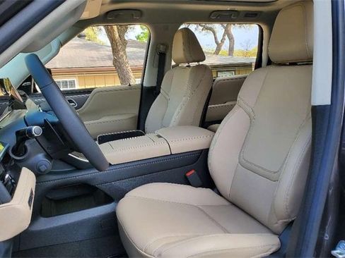 Certified 2025 INFINITI QX80 Pure image 9