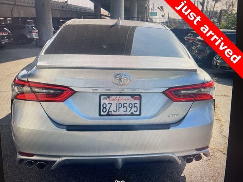 Used 2022 Toyota Camry XSE image 4