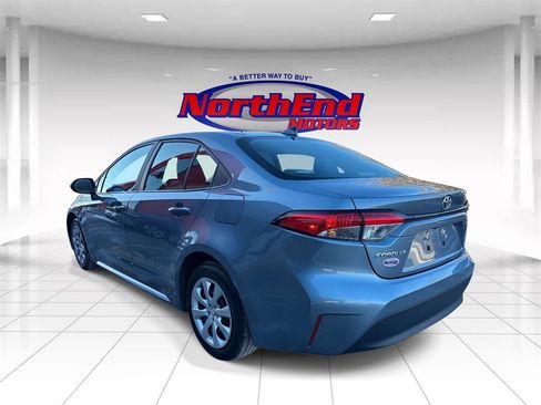 Used 2023 Toyota Corolla LE image 5