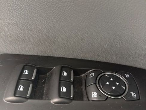 Used 2023 Lincoln Nautilus Reserve w/ Equipment Group 202A image 11