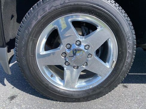 Used 2016 Chevrolet Silverado 2500 LTZ w/ Custom Sport Edition image 33