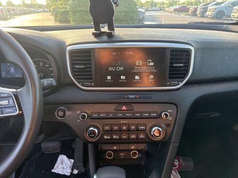 Used 2022 Kia Sportage LX w/ LX AWD Value Edition Package image 17