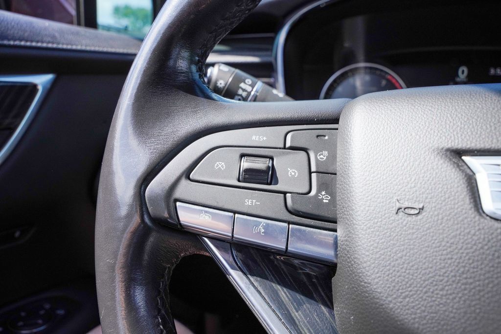 Used 2022 Cadillac XT6 Premium Luxury AWD/4WD image 15