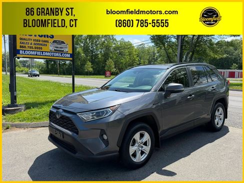 Used 2019 Toyota RAV4 XLE w/ Convenience Package AWD/4WD image 1