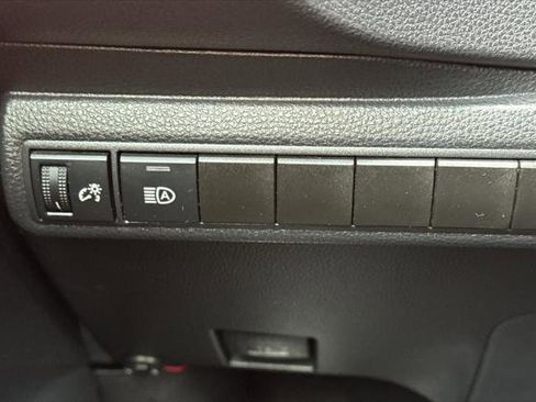 Certified 2024 Toyota Corolla LE image 28