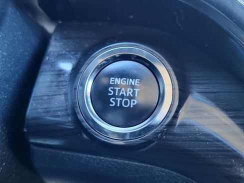 Used 2013 Toyota Avalon Limited w/ Technology Pkg image 19