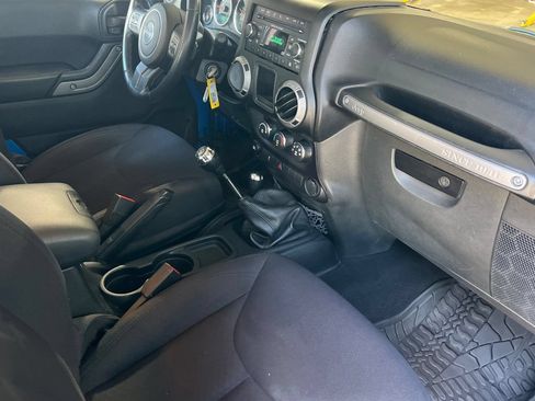 Used 2014 Jeep Wrangler Unlimited Sport AWD/4WD image 16