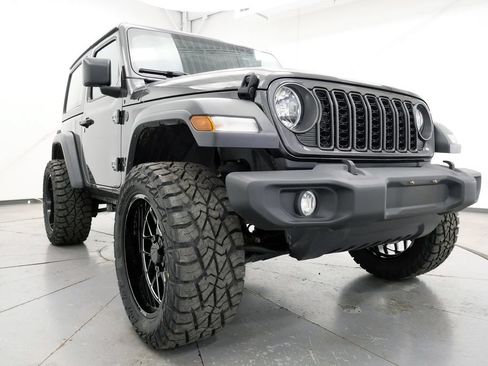 Used 2024 Jeep Wrangler Sport AWD/4WD image 34