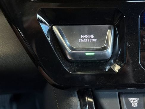 Used 2025 GMC Sierra 2500 AT4 w/ AT4 Premium Plus Package AWD/4WD image 33