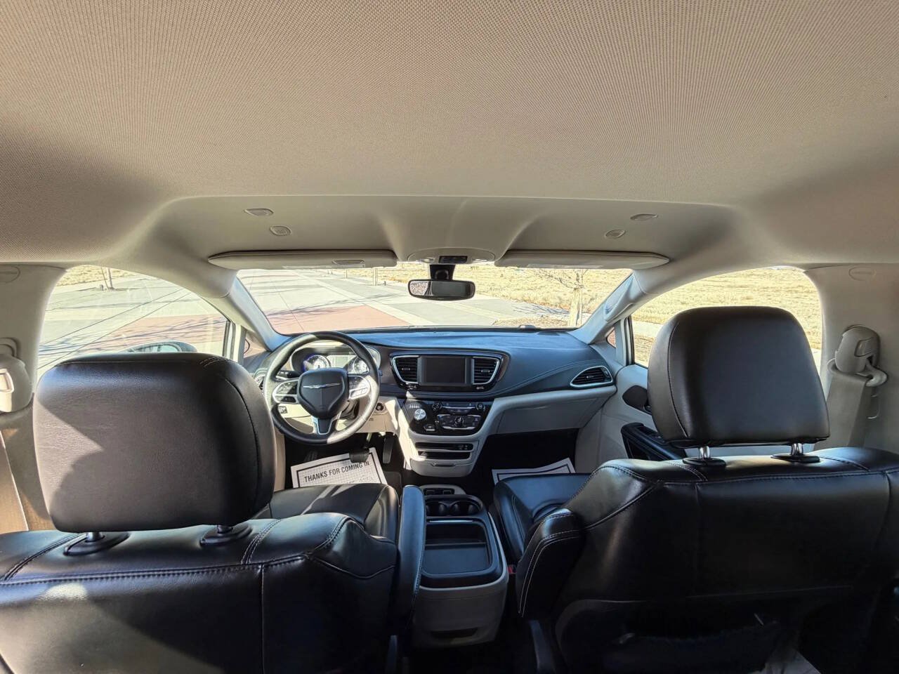 Used 2020 Chrysler Voyager Lxi FWD image 23