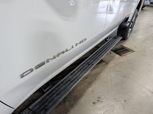 Used 2024 GMC Sierra 2500 Denali w/ Denali Reserve Package AWD/4WD image 8