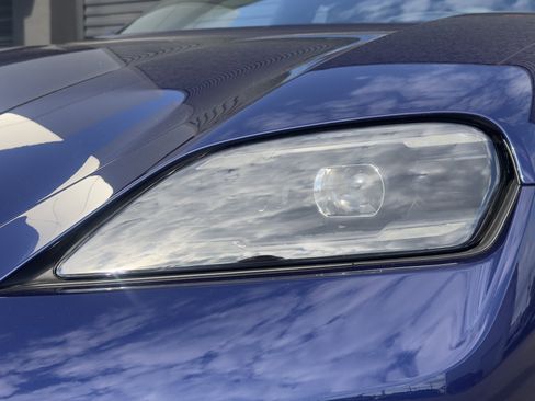 Used 2025 Porsche Taycan AWD/4WD image 17