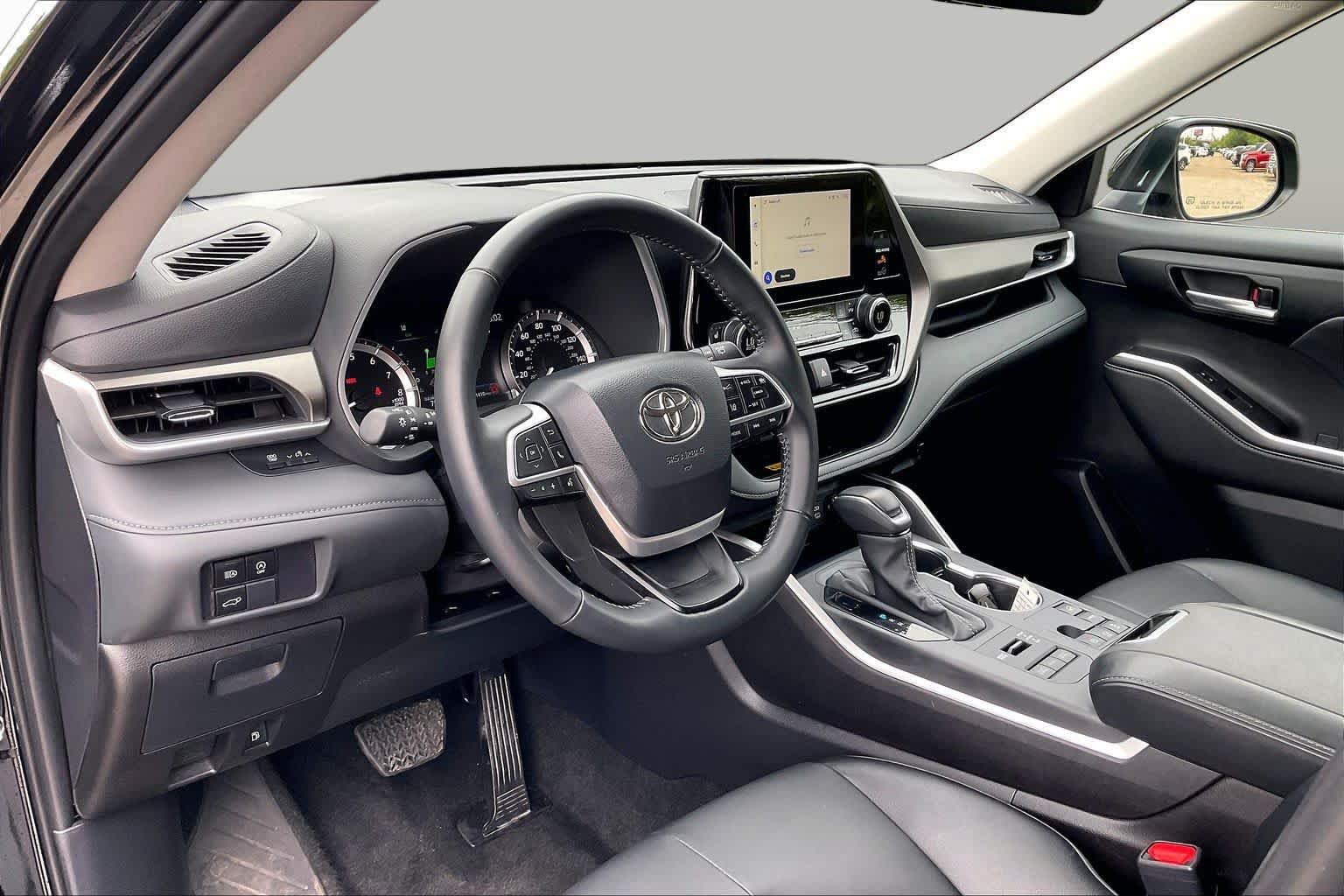 Used 2026 Toyota Highlander XLE AWD/4WD image 17