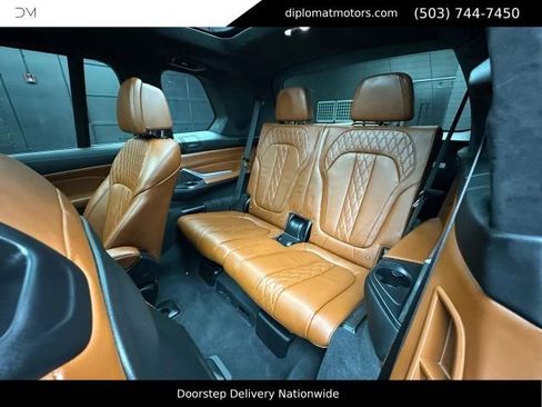 Used 2021 BMW X7 M50i AWD/4WD image 23
