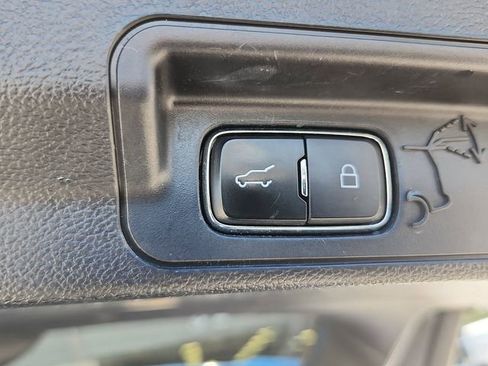 Certified 2021 Ford Explorer XLT AWD/4WD image 25