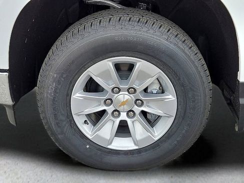 New 2025 Chevrolet Silverado 1500 LT w/ Convenience Package II RWD image 9
