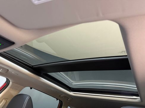 Used 2023 Nissan Rogue SL w/ SL Premium Package image 15