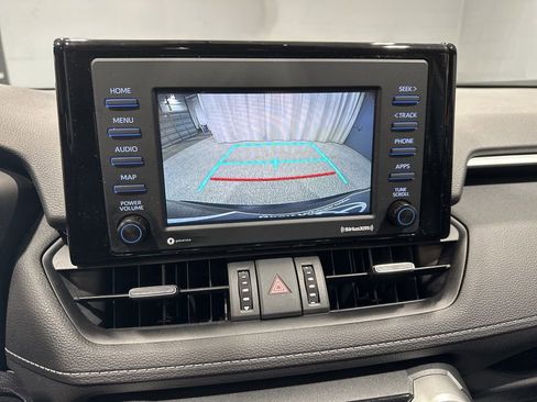 Used 2022 Toyota RAV4 XLE Premium AWD/4WD image 10