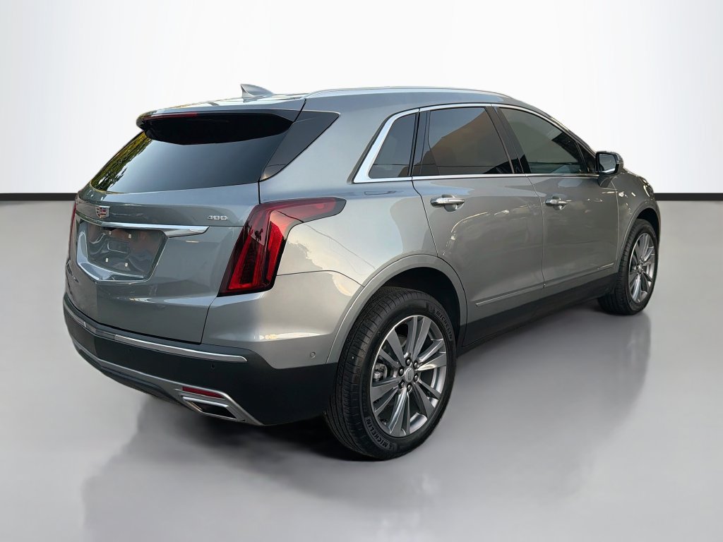 Used 2024 Cadillac XT5 Premium Luxury w/ Technology Package FWD image 7