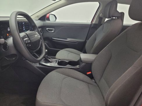 Used 2025 Kia K4 FWD image 17