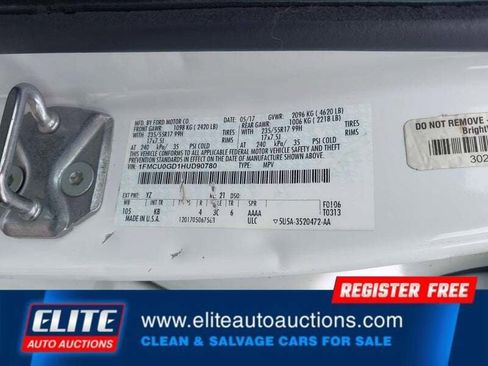 Used 2017 Ford Escape SE FWD image 17