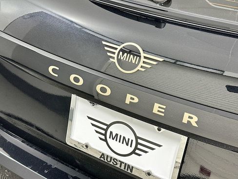 Certified 2025 MINI Cooper 4-Door Hardtop FWD image 20