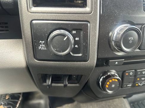 Used 2017 Ford F250 XL w/ STX Appearance Package AWD/4WD image 22