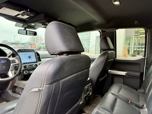 Certified 2022 Ford F350 Lariat w/ Chrome Package image 12
