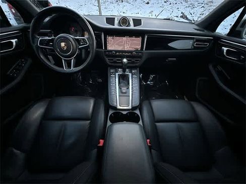 Used 2020 Porsche Macan S image 21