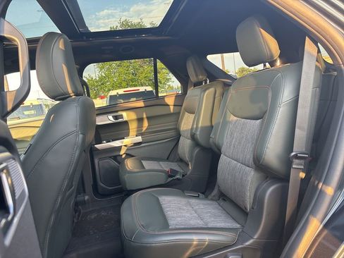 Used 2023 Ford Explorer Timberline w/ Timberline Technology Package AWD/4WD image 10