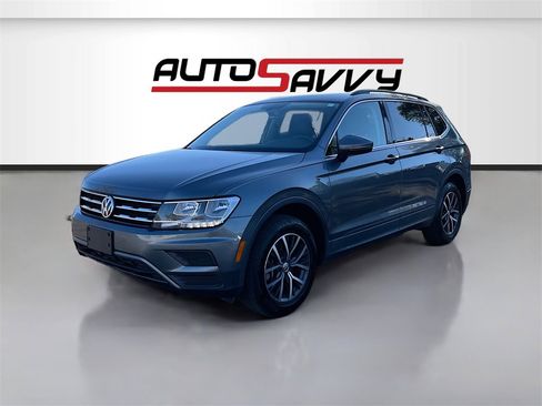 Used 2019 Volkswagen Tiguan SE image 3