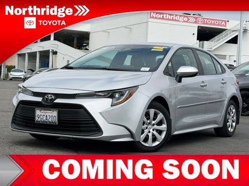 Used 2023 Toyota Corolla LE FWD image 3