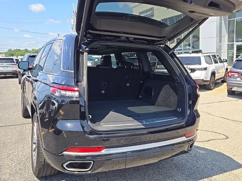 Certified 2023 Jeep Grand Cherokee Summit w/ Adv Protech Group IV AWD/4WD image 10