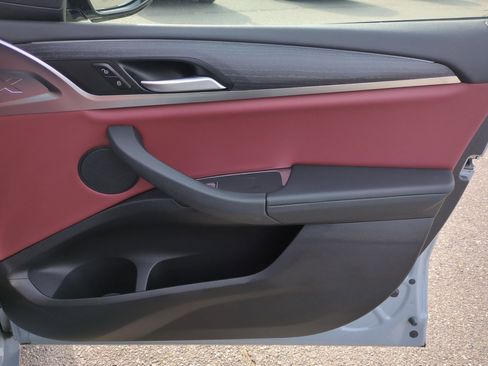 Used 2023 BMW X4 xDrive30i w/ M Sport Package image 37