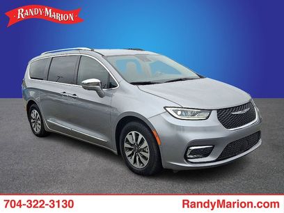 Used 2021 Chrysler Pacifica Limited w/ Premium & Safety Sphere Group